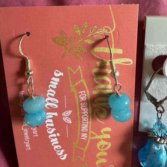 Elegant Blue and Pearl Earrings Set - Picture 3 of 4